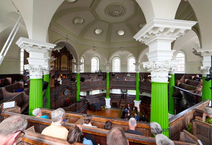 norfolkscreen's tweet image. This chapel, designed by Thomas Ivory in 1756, is a stunning filming location! With seating for 225, a beautiful gallery, and a lovely garden (included at no extra cost), it's perfect for production shoots. 🎥#FilmingLocation #NorwichFilm #ProductionShoot #HistoricVenue