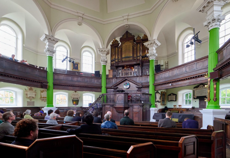 norfolkscreen's tweet image. This chapel, designed by Thomas Ivory in 1756, is a stunning filming location! With seating for 225, a beautiful gallery, and a lovely garden (included at no extra cost), it's perfect for production shoots. 🎥#FilmingLocation #NorwichFilm #ProductionShoot #HistoricVenue