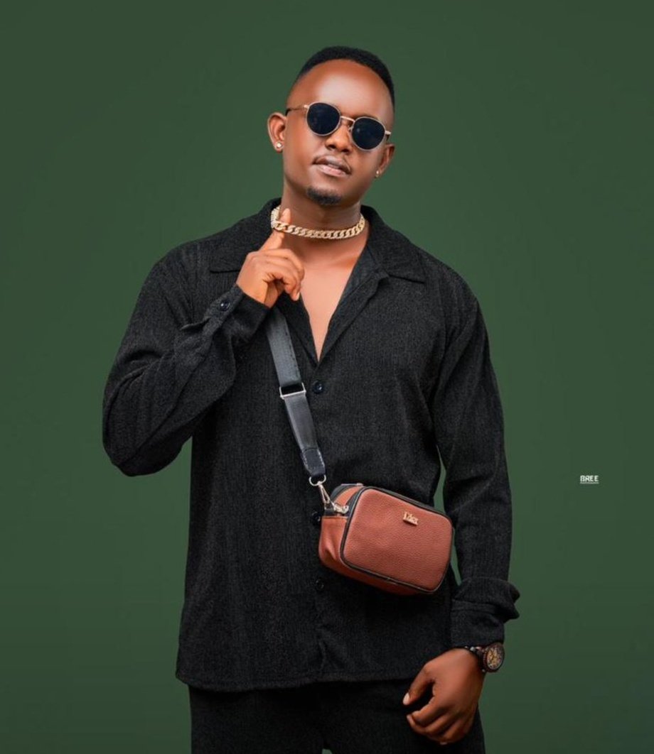 KIIZAMARTINB1's tweet photo. @macdj43
The most humbled and coolest dj I know in the home of milk and honey commonly known as #mrshowtime. I wish you a blessed and happy birthday more years of shine and playing us enjoyed music. https://t.co/ohBY5OFhio