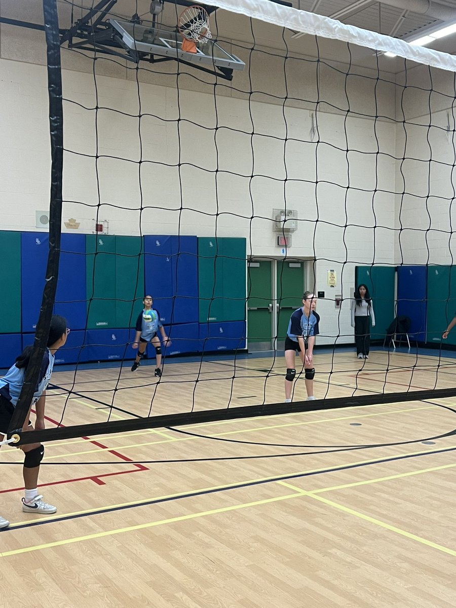 MlleMolinaro's tweet photo. Our Junior Girls played some great volleyball today! 🏐✨🤩@MmePenney3 @StJoachimDPCDSB https://t.co/ZzN3s6xreS