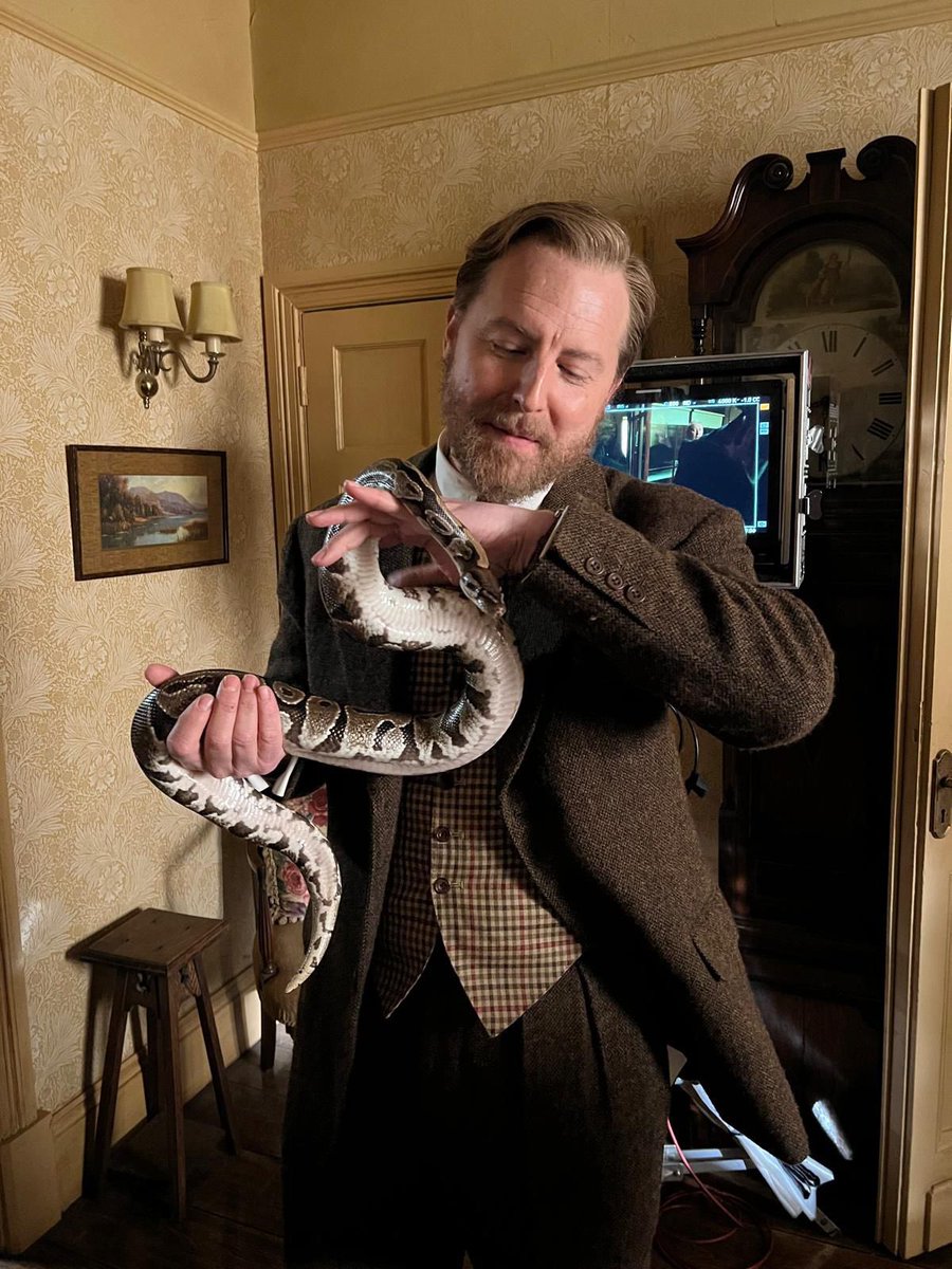 <a href="/cal_woodhouse/">Callum Woodhouse</a> <a href="/NickAsbury/">Nick Asbury</a> <a href="/channel5_tv/">Channel 5</a> <a href="/AllCreaturesTV/">All Creatures Great and Small</a> Plus our first snake, a gorgeous Royal Python. And the return of the equally gorgeous Patricia Hodge as Mrs Pumphrey. 

Tonight at 9, <a href="/channel5_tv/">Channel 5</a>