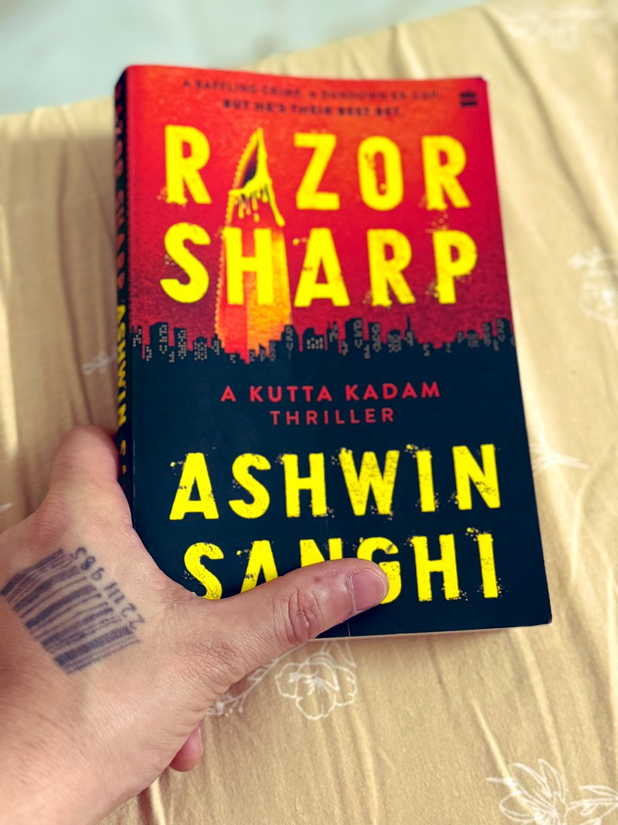 MallVivek's tweet photo. Just finished @ashwinsanghi latest thriller #RazorSharp and I can't get over how gripping it was! The twists and gripping narratives are absolutely unputdownable. Will keep you  on the edge until the very last page.
#MustRead
#RazorSharp https://t.co/seuStDOau4