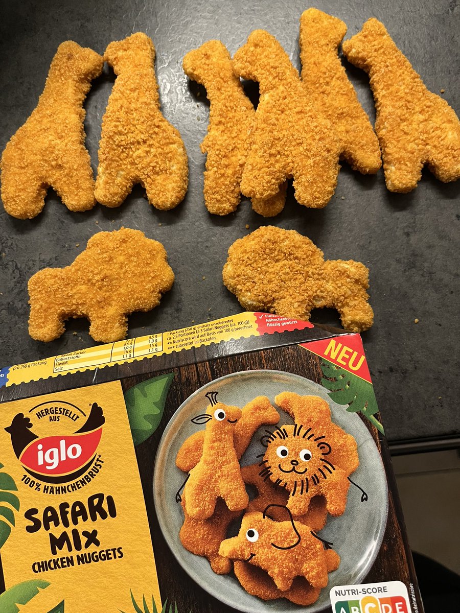 Conductiell's tweet photo. @igloDeutschland Super toller Safari Mix. In der Verpackung waren nur Herde Giraffen und kein einziger Elefant. Dreimal dürft ihr Raten was das Lieblingstier der Tochter ist… 🐘 https://t.co/xWF3jFHSSb