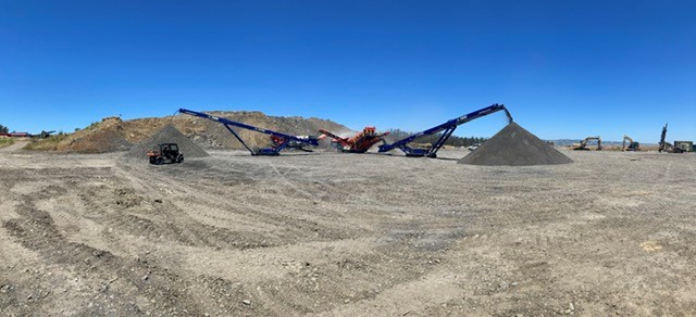 VolvoCES's tweet image. Our Sandvik machine excels in material processing on the jobsite, delivering unmatched precision and power to tackle the toughest tasks effortlessly! 💪🏗️
#Sandvik #MaterialProcessing #HeavyMachinery #Volvoces