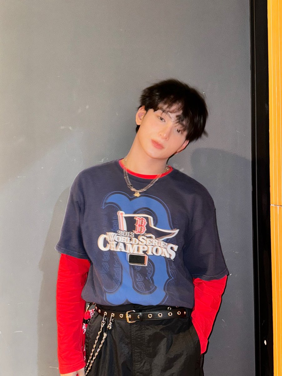 XODIAC_MEMBERS's tweet photo. [#자얀💛] 

찍찍찍!!! 오늘도 고생했어 !! 💛💛💛

#XODIAC #소디엑 #ZAYYAN #자얀 https://t.co/dYeibFPisJ