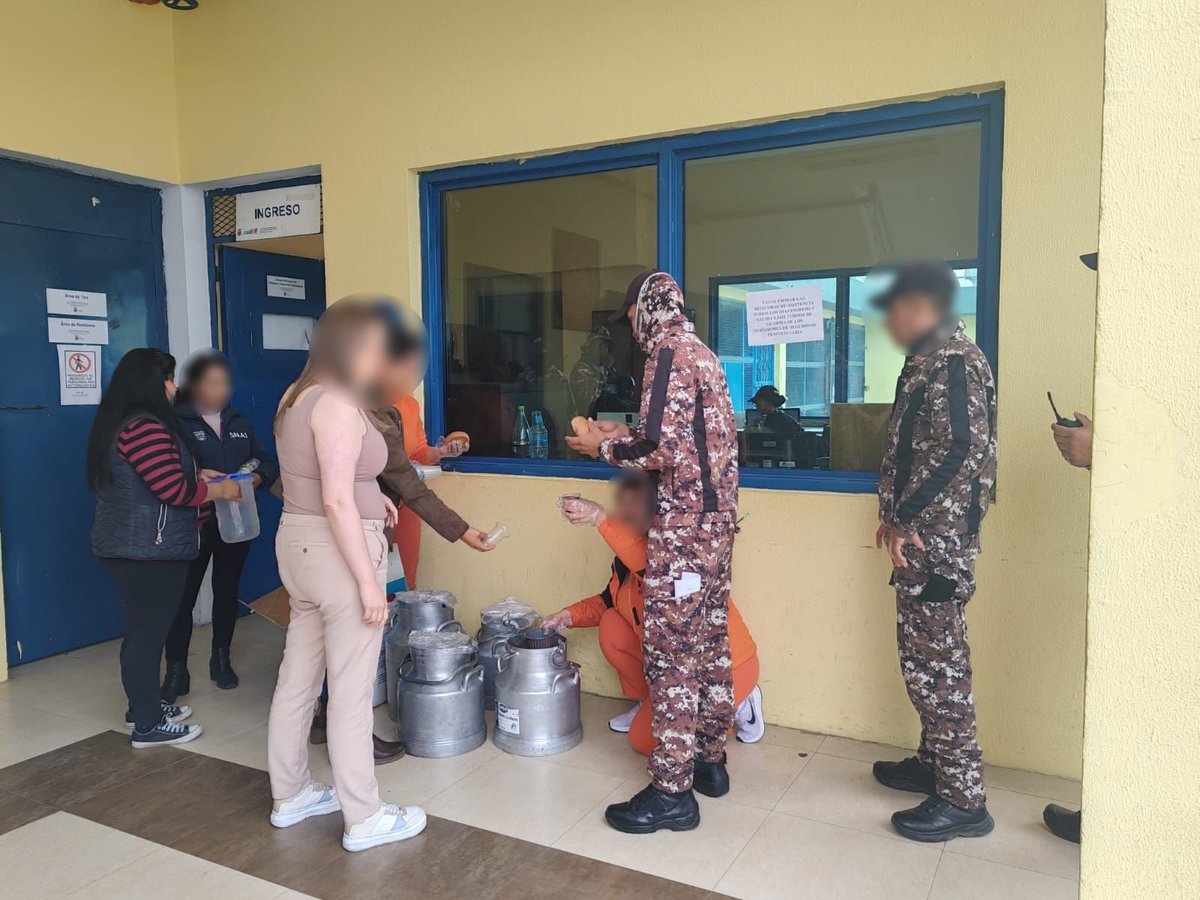 SNAI_Ec's tweet photo. #SNAI | #CPLCotopaxi N°1

#Zona3 | Directora del #CPLCotopaxi N°1 entregó colada morada y guaguas de pan a la población penitenciaria y a los servidores del #CVSP. Está tradicional bebida fue donada por @GADPCotopaxi. https://t.co/y2TuaLNXxT