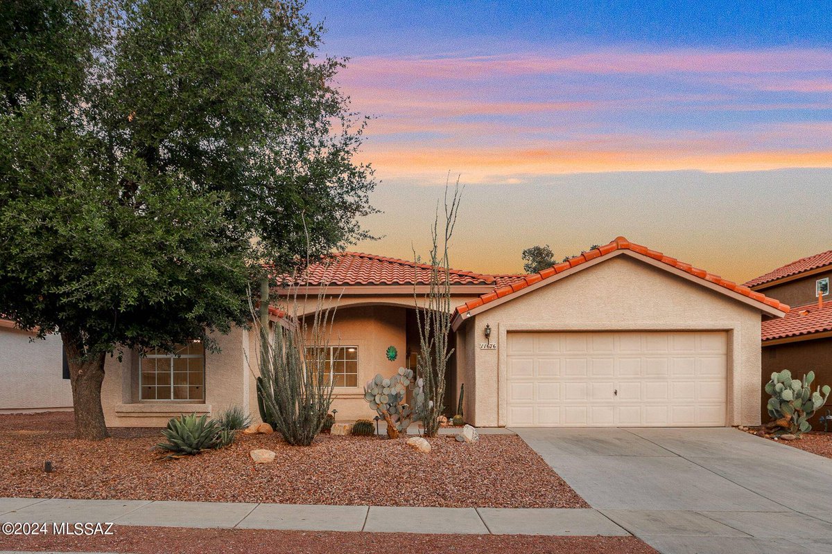 EndeavorReal's tweet photo. 11676 N Rain Rock Way, Oro Valley, AZ 85737 just hit the market!
Take a look at this awesome property: https://t.co/Az6etXg4XL https://t.co/BbfUkkRfqJ