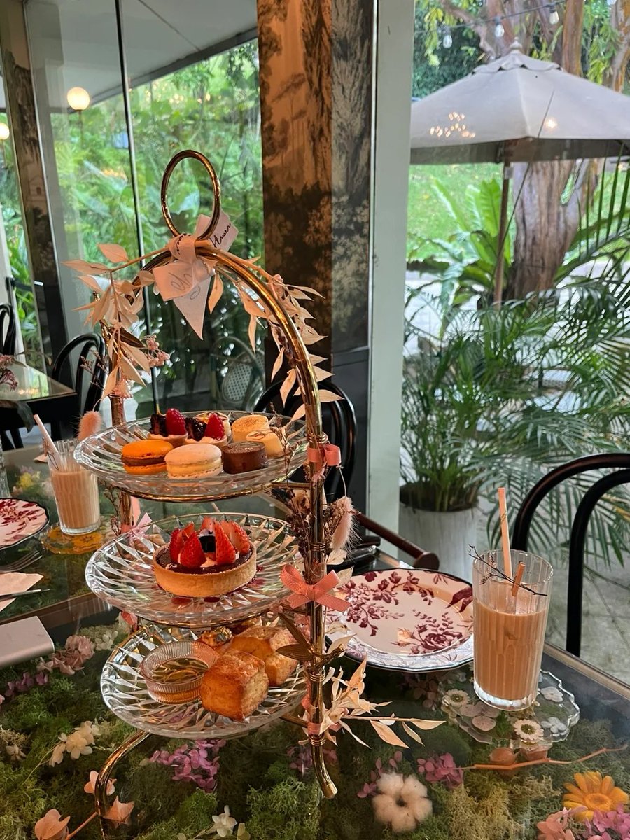 scascsacascasc's tweet photo. 🍰✨デザートは本当に美味しいですね！☕️💕 
やっぱりコーヒーとも相性抜群！🍮✨

この素敵な環境で、👯‍♀️
お友達や👫恋人と素敵な時間を過ごせます！💖💫 https://t.co/ULJQehkSni