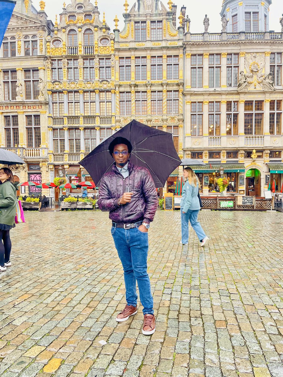 davidprezda's tweet photo. Discovering the heart of Europe in Brussels! 🇧🇪✨ From its stunning architecture to the vibrant streets, this city never ceases to amaze. Every corner tells a story, and I’m loving every moment of this journey. 

#BrusselsAdventures #TravelDiaries #EuropeanCharm #prez https://t.co/4g1pt9WZEw