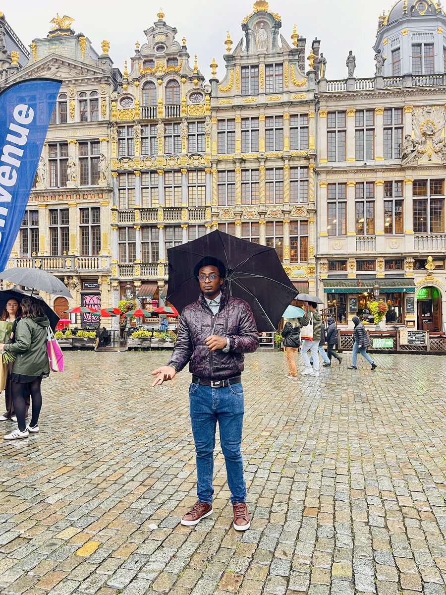davidprezda's tweet photo. Discovering the heart of Europe in Brussels! 🇧🇪✨ From its stunning architecture to the vibrant streets, this city never ceases to amaze. Every corner tells a story, and I’m loving every moment of this journey. 

#BrusselsAdventures #TravelDiaries #EuropeanCharm #prez https://t.co/4g1pt9WZEw