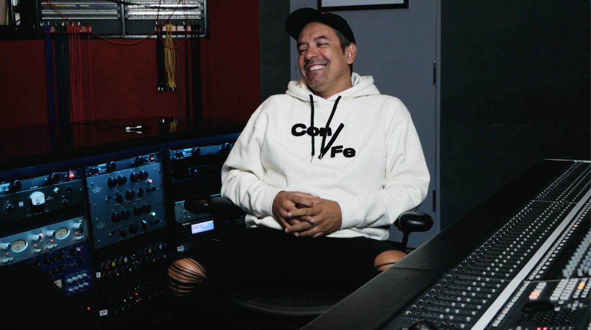🎚️ Legendary engineers tips: Manny Marroquin on mental state.

"It doesn't matter what gear you have, if your mental state isn't right, then it's going to affect the way you treat the gear and the song itself. You need to get rid of negative or intrusive thoughts, whatever it is