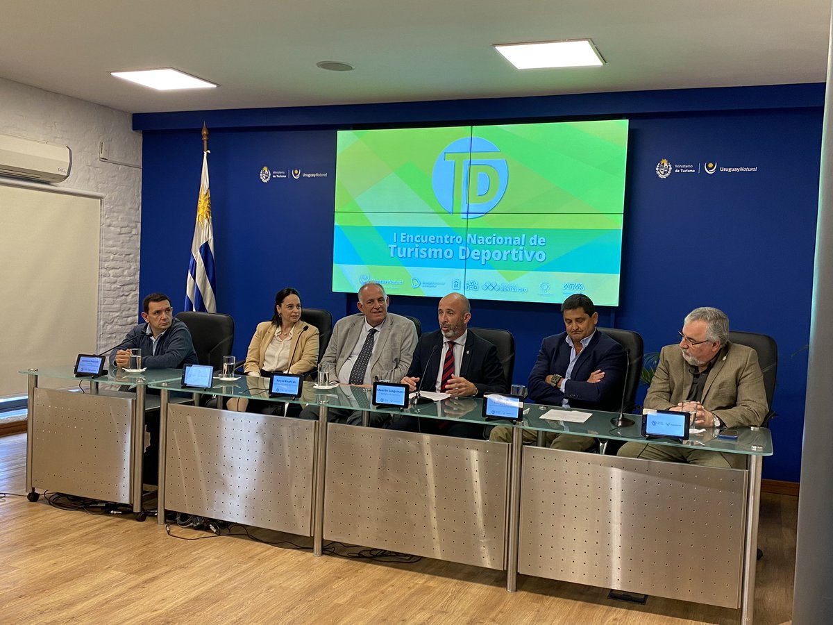 minturuy's tweet photo. #Ahora Lanzamiento l Encuentro Nacional de Turismo Deportivo que se desarrollará el 13 de Noviembre en el Salón Dorado de la @montevideoIM 
Participa el Ministro @DrESanguinetti y el Director Nacional de Turismo @roquebaudean https://t.co/bnBGgIWVnu