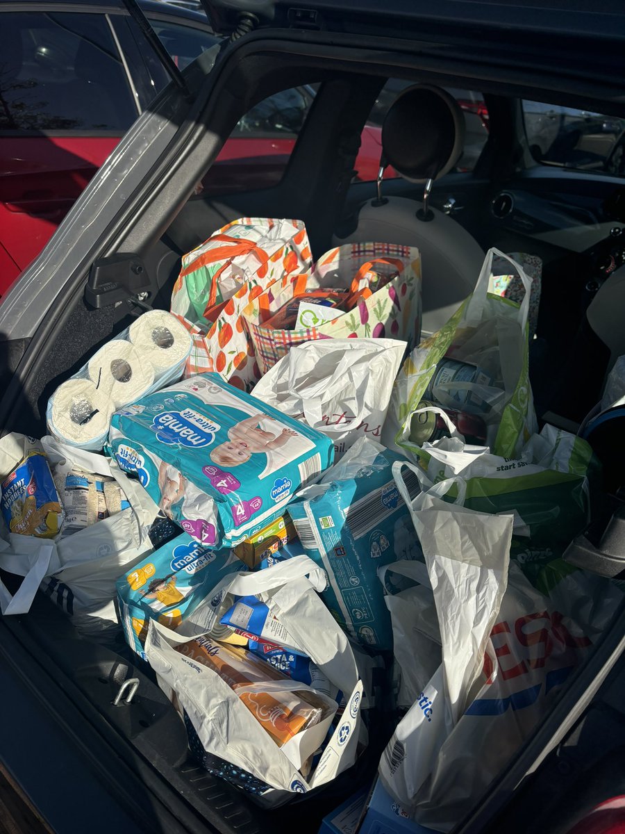 Miss Thomson (@modsmissthomson) on Twitter photo Today’s #ChallengePoverty theme is food. My S3 leadership class showed support by organising donations for our local Trussell Trust food bank. Huge thank you to all students, parents/carers & staff who supported this! Shoutout to <a href="/FHS_RRS/">FHS Rights Respecting School</a> students for their support ❤️ #article24 Today’s #ChallengePoverty theme is food. My S3 leadership class showed support by organising donations for our local Trussell Trust food bank. Huge thank you to all students, parents/carers & staff who supported this! Shoutout to <a href="/FHS_RRS/">FHS Rights Respecting School</a> students for their support ❤️ #article24
