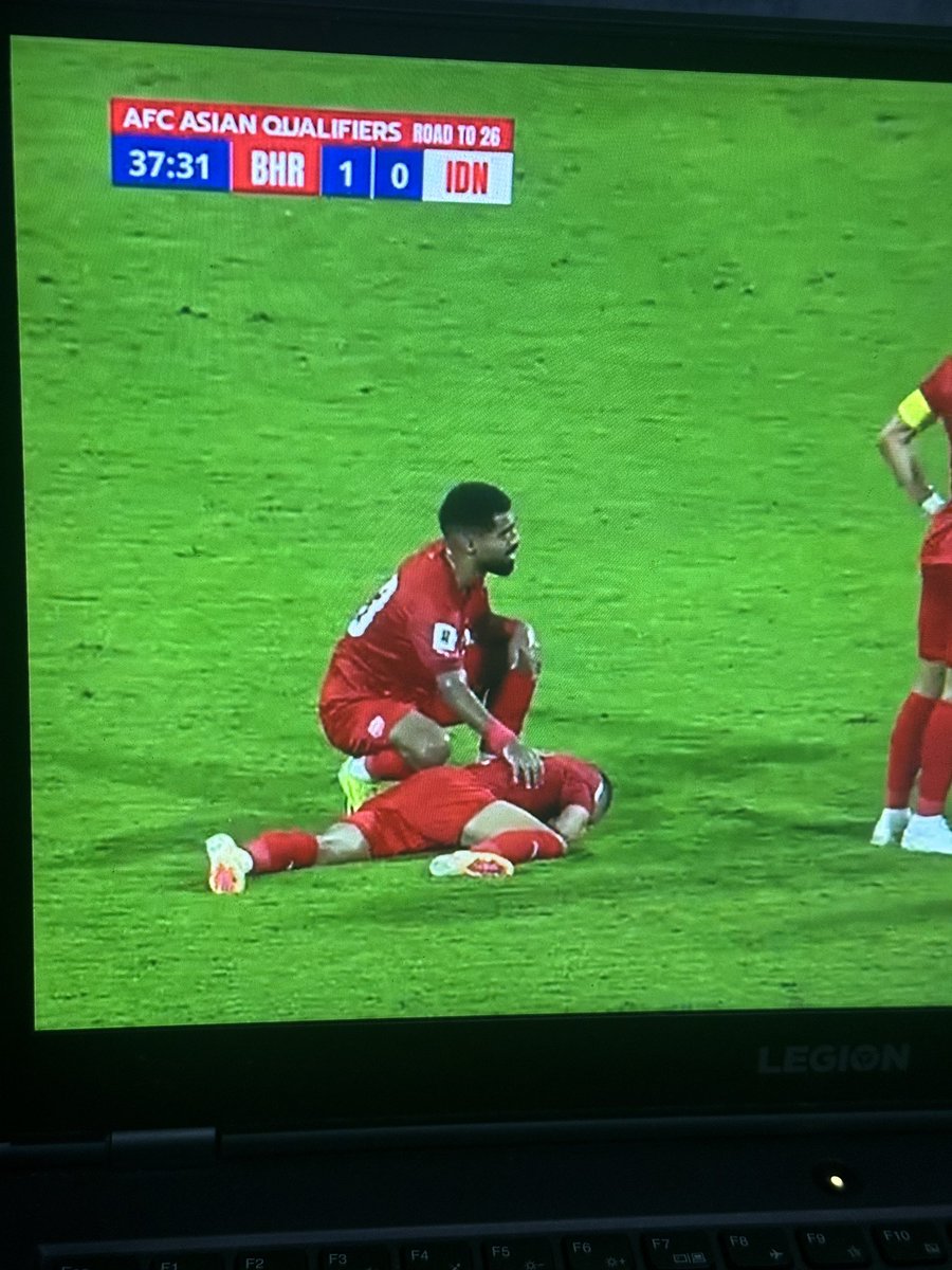 amrtrysixty's tweet image. aktingnya bagus, kasih dia piala oscar 😂