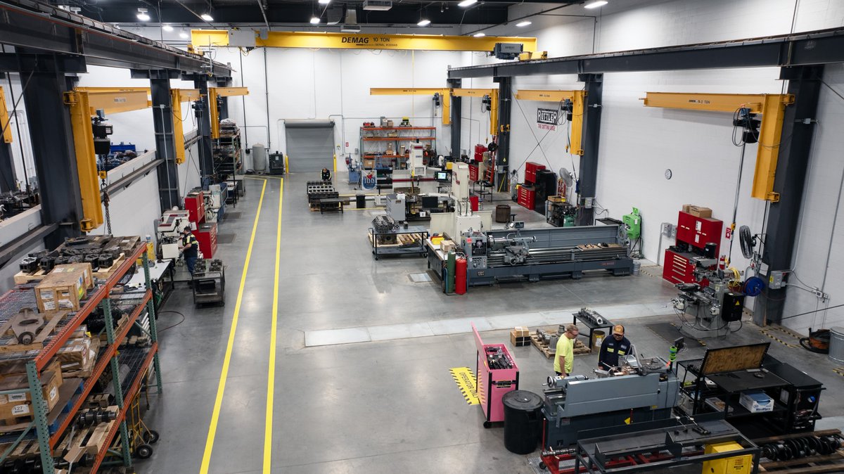 core_machinery's tweet photo. #CoreMachinery's brand-agnostic facility is custom-built to meet the ever-growing needs of our customers. We can offer the best in-house engine and transmission rebuild services. See the brands we work with, including #Komatsu, #Caterpillar, #Cummins, #DetroitDiesel, and more. https://t.co/yOoAZUWvmX