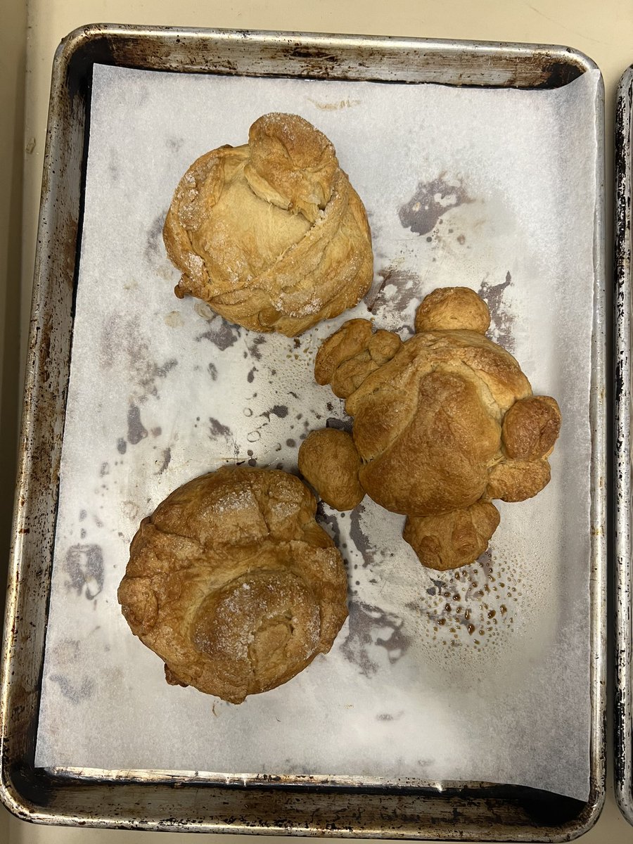 emfritzed's tweet photo. In English class we have been talking about Day of the Dead and in science we have been learning about monarch butterflies and the role they play in the holiday. Today we learned how to make Pan de Muertos, a traditional bread made leading up to Día De Los Muertos! #wearewayne https://t.co/LvedzB6qB8
