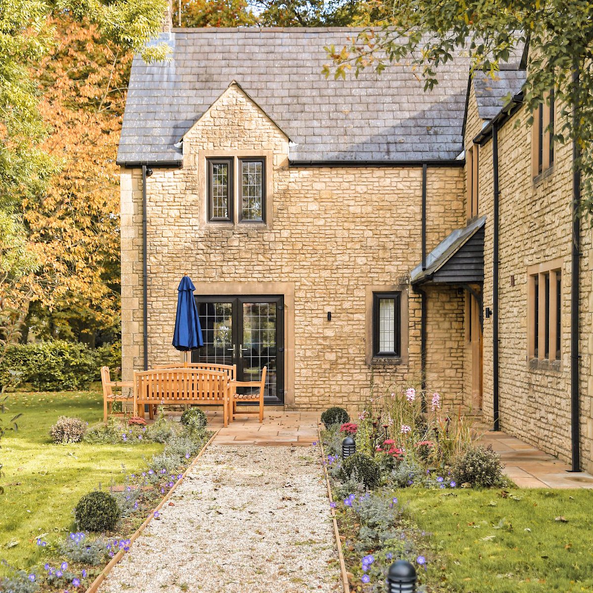 Thinking of a Countryside Getaway in the New Year 🌳🌿

Lucknam Park is offering 20% off all Cottage stays for a limited time in January only.

For more information 👉🏻 lucknampark.co.uk/offer/cottage-…

#lucknam_park #countrysidegeescape #januarygetaway