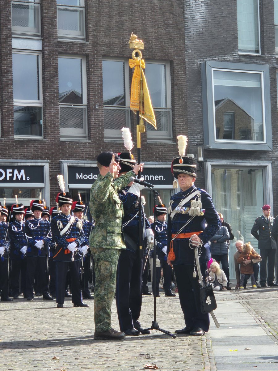 Florian van Hout tweet media