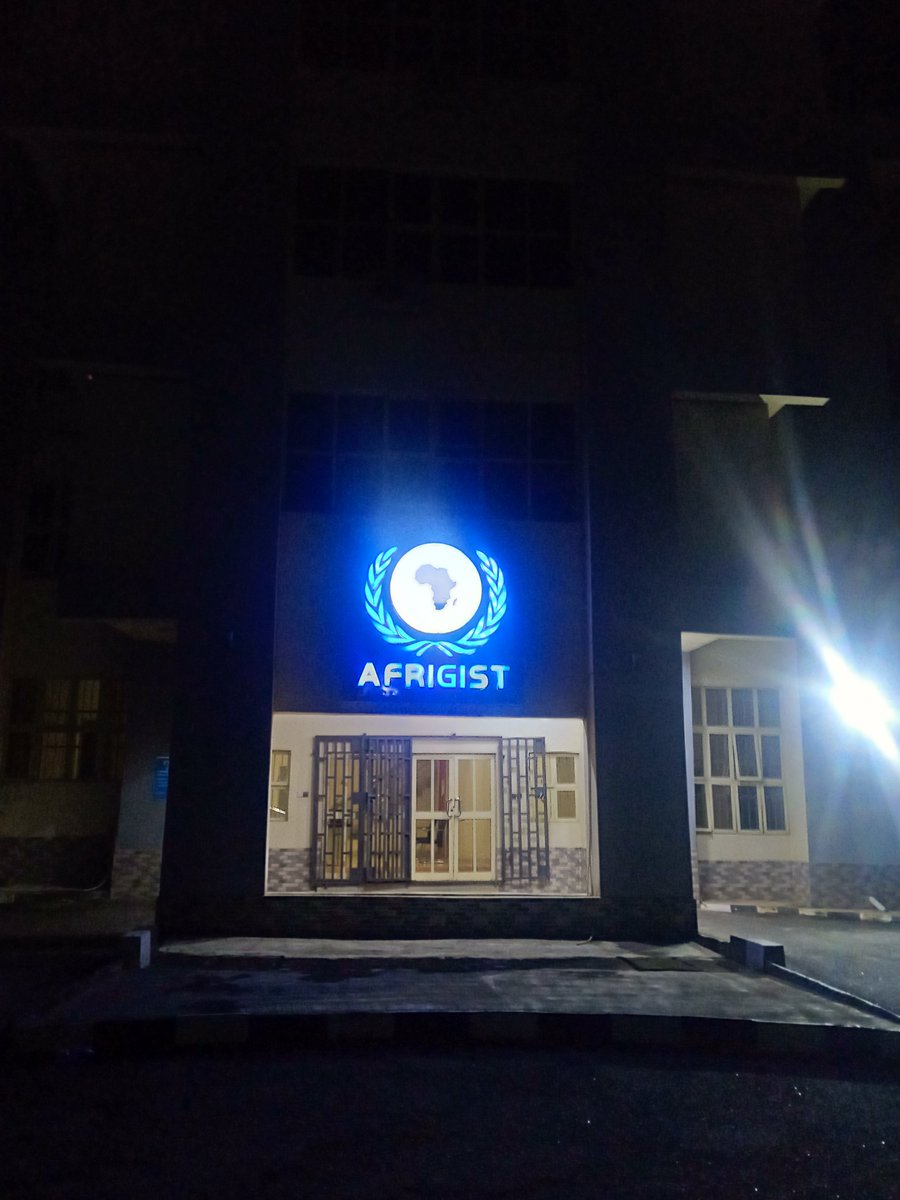 ho_rlakunleh's tweet photo. The Base of the Operation
@AFRIGIST_
#SOTMNigeria2024
#uniquemappersteam
#openstreetmap https://t.co/zuSjdIm9fh
