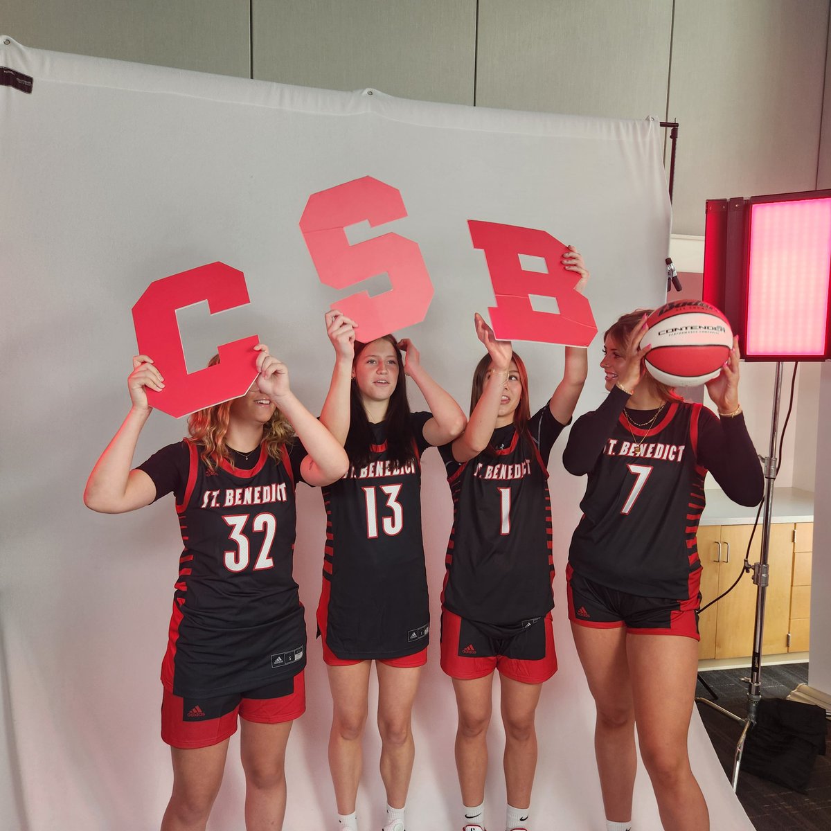 CSB_Athletics's tweet image. Deja Vu!!! Hey Bennies! Day 3 of Media Day at @CSB_Athletics was packed with positive energy. Here is @CSBBasketball rocking.  The event included posed hype shots, team and class photos, head shots and a press conference. It was #Bennies fun!

#BenniePride