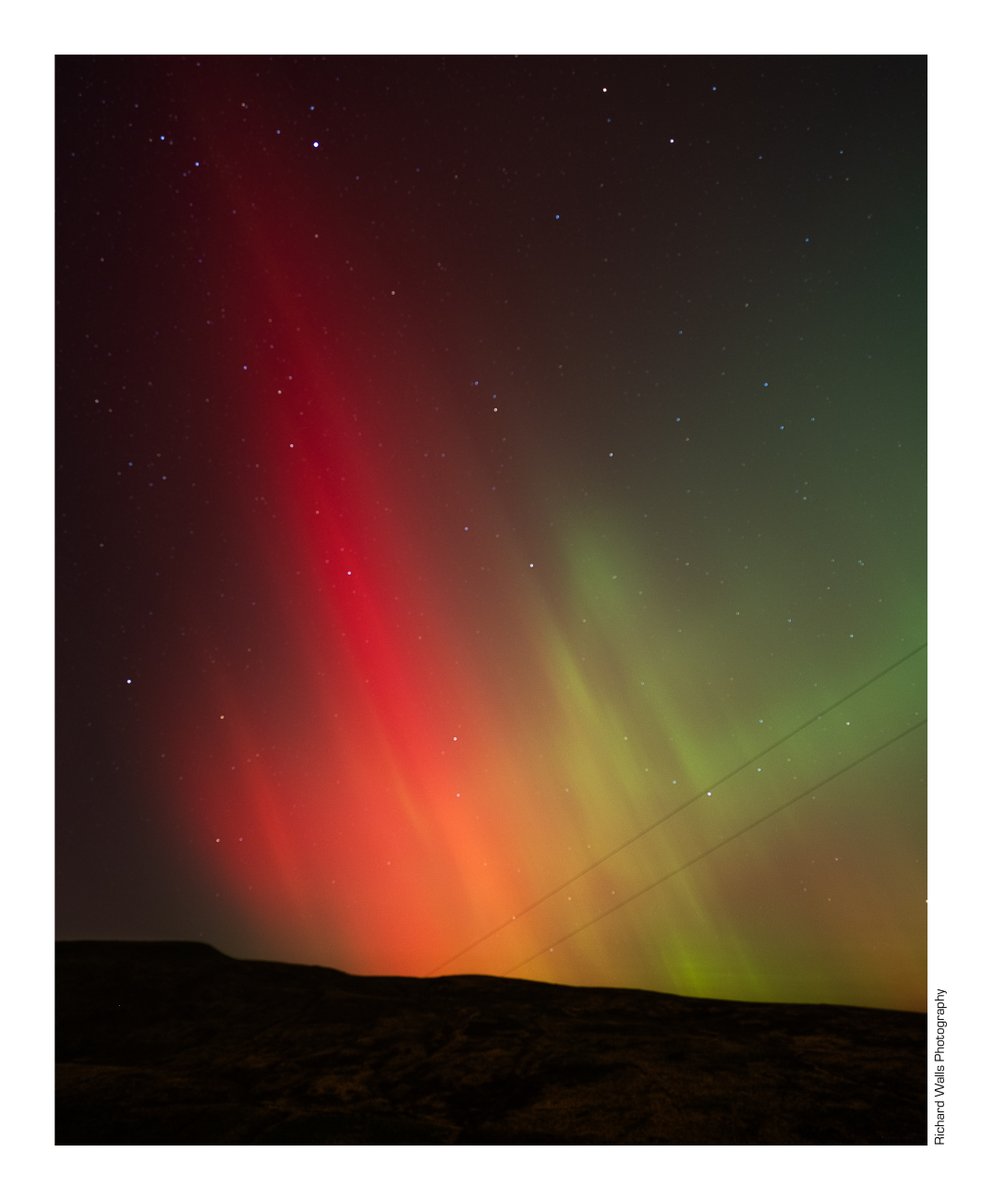 More Lights. A proper show tonight. #yorkshiredales