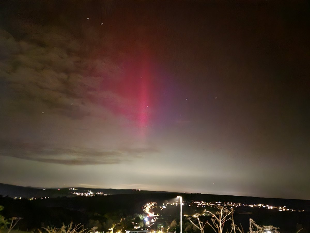 dawnd66's tweet photo. Wow... weven in Brighton! #northernlights #bbc https://t.co/vOcWehvlue