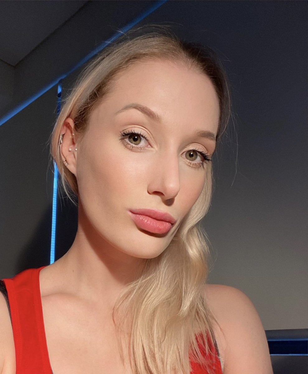 TheMushiestPea's tweet photo. Happy XX Day to all of my true XX sisters out there! Wearing red in solidarity ❤️
#xxday #XXDay #wearitred #xxnotxy https://t.co/rATDRmuwXG