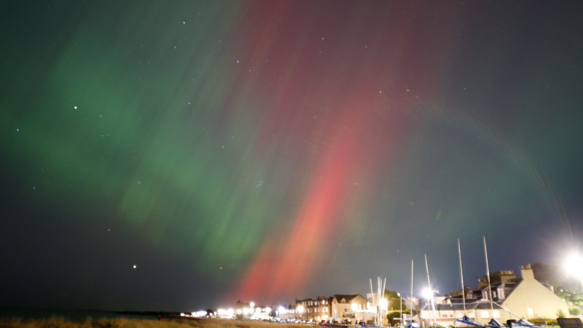What a night!  Home for a cuppa to heat up 🥶
#Musselburgh #eastlothian <a href="/goeastlothian/">Visit East Lothian</a> #Auroraborealis #Aurora #NorthernLights