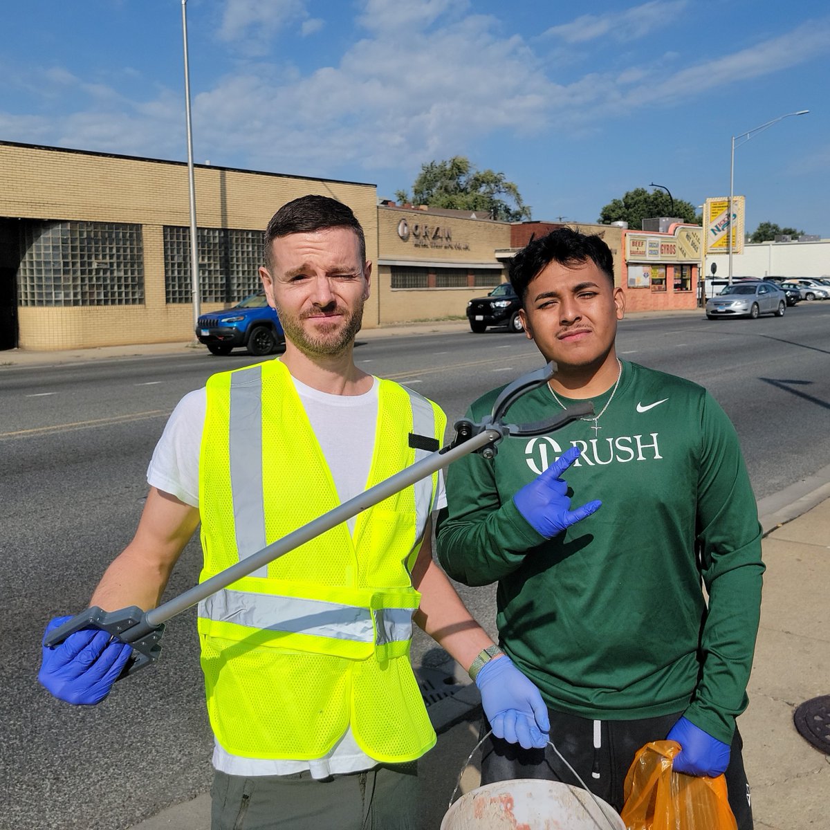Rush University System for Health (@rushmedical) on Twitter photo Rush's Men in Nursing group rolled up their sleeves on Saturday to help beautify an adopted highway stretch on Chicago’s West Side. The <a href="/RushUNursing/">Rush U College of Nursing</a> team holds regular cleanups to demonstrate Rush’s commitment to our neighbors and highlight the nursing profession. Rush's Men in Nursing group rolled up their sleeves on Saturday to help beautify an adopted highway stretch on Chicago’s West Side. The <a href="/RushUNursing/">Rush U College of Nursing</a> team holds regular cleanups to demonstrate Rush’s commitment to our neighbors and highlight the nursing profession.