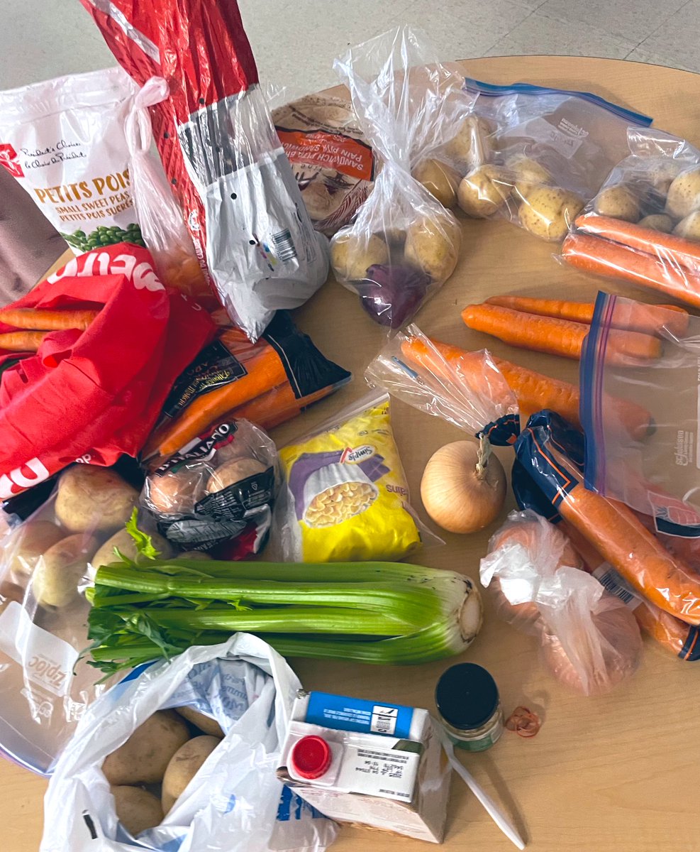 After reading the retell of the folk tale “Stone Soup” by Heather Forest, we learned that the if each person makes a small contribution, the impact can be huge! Our Kinders each brought in vegetables, and helped prepare them for our soup! 🍲 Yum!
#BelongingAndContributing