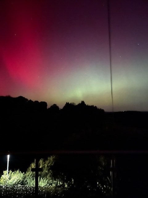 Aurora from my balcony in Malvern tonight #northernlights #Auroraborealis