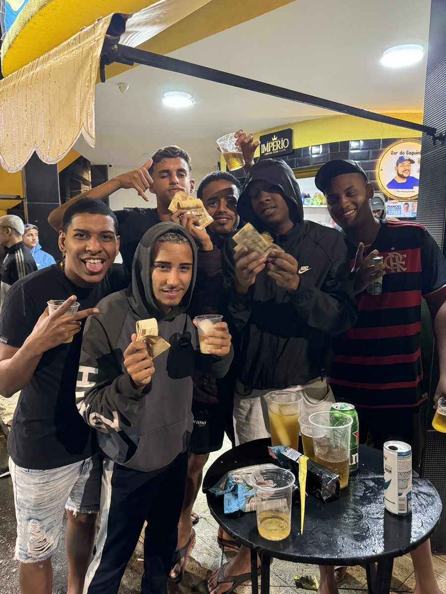 chapeterror16's tweet photo. #tbt 💰🤩

Sem troféu, mas a conta ficou cheia 🤩

4K de premiação 💰🏆💚🦇 https://t.co/Q8B99GMKIj