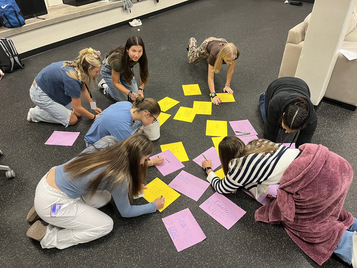 granburycc's tweet photo. One of my favorite days! They write positive comments on each others papers. Makes my heart happy!💜💜 
BONUS, we had a guest speaker, Amber Nikzad, our amazing athletic secretary, former Marine, and fellow runner. She spoke words of wisdom to the girls. Thank you!! https://t.co/WpY9qEOpo7
