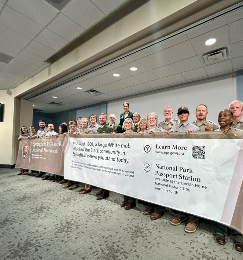 .<a href="/AsstSecEstenoz/">Shannon Estenoz</a> joined leaders in IL this week to honor the new Springfield 1908 Race Riot National Monument, which will tell the painful history of the race riot that catalyzed much of the civil rights movement. Our <a href="/NatlParkService/">National Park Service</a> team is committed to telling this story.