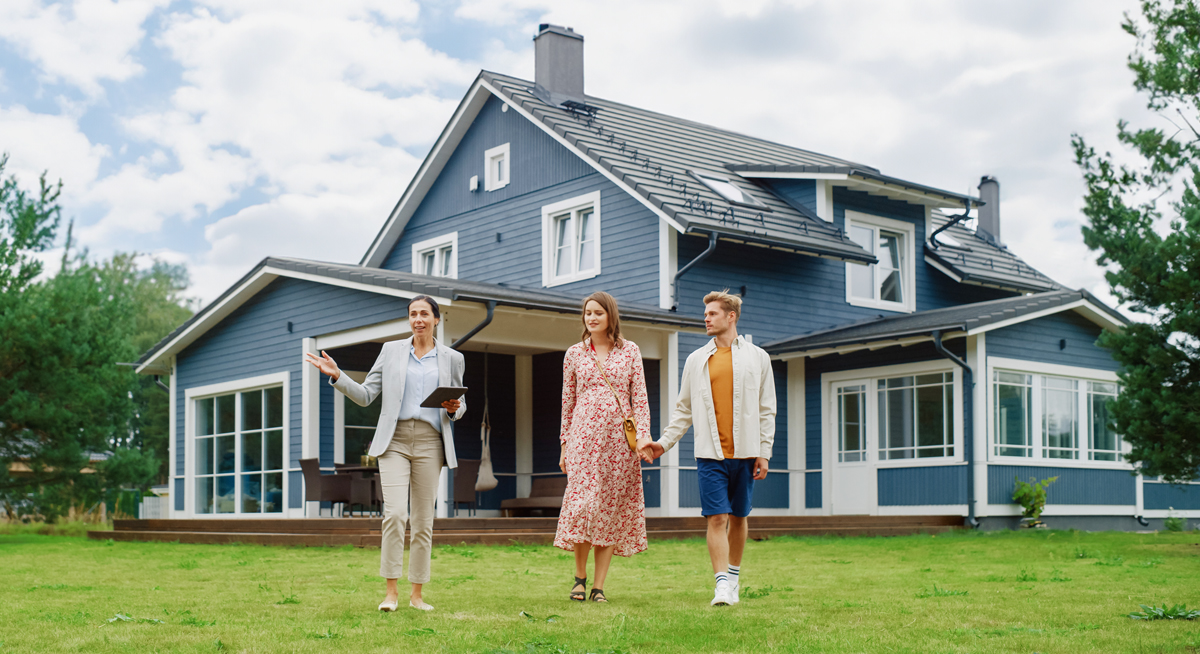 SpectrumCU's tweet image. Why wait? Falling mortgage rates make it easier to buy your dream home. ow.ly/QeyH50TJhCr