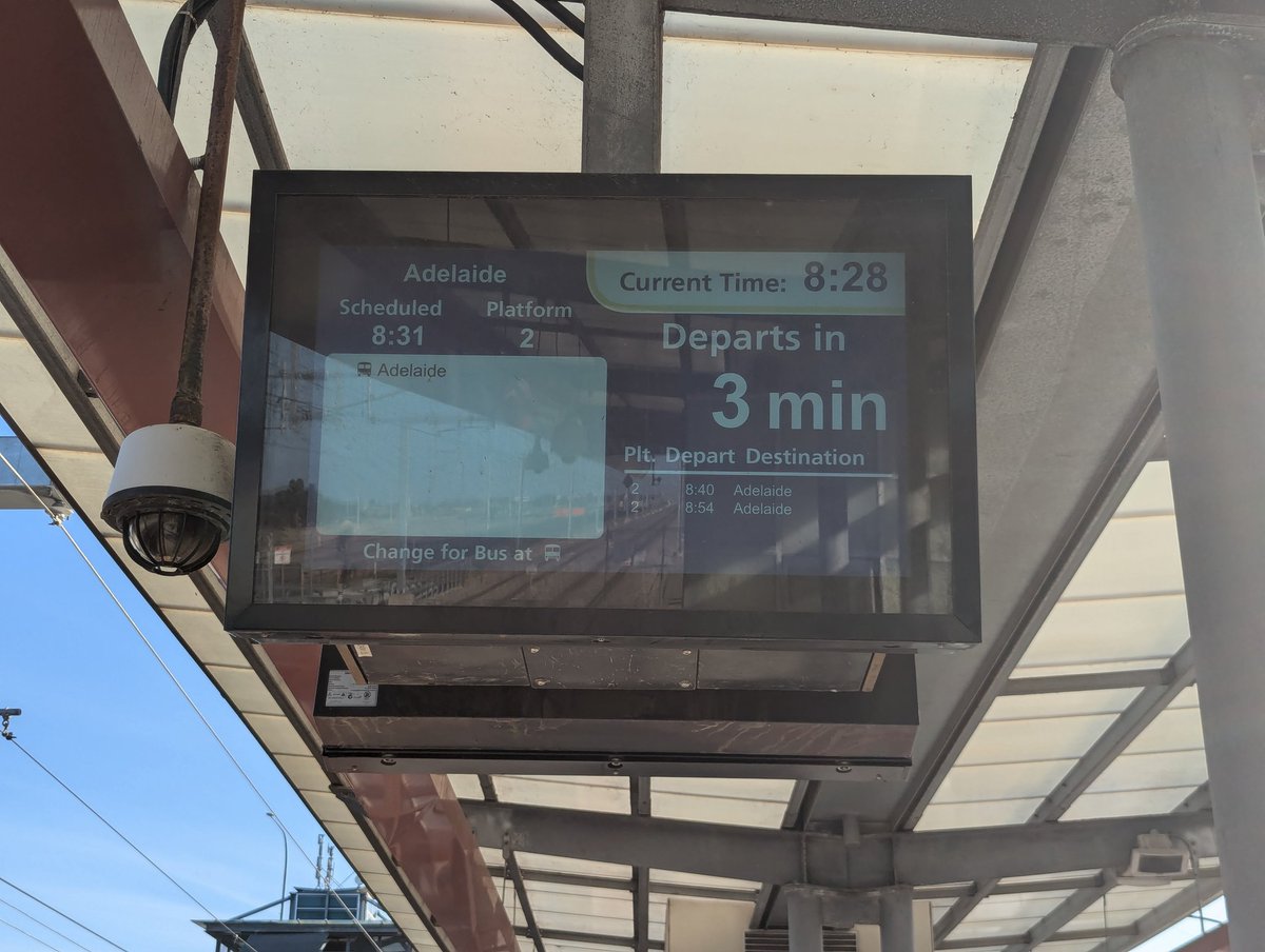 aww yeah got the good train again!

(tbh it's good mostly because it only has one stop *before* this so is mostly empty)