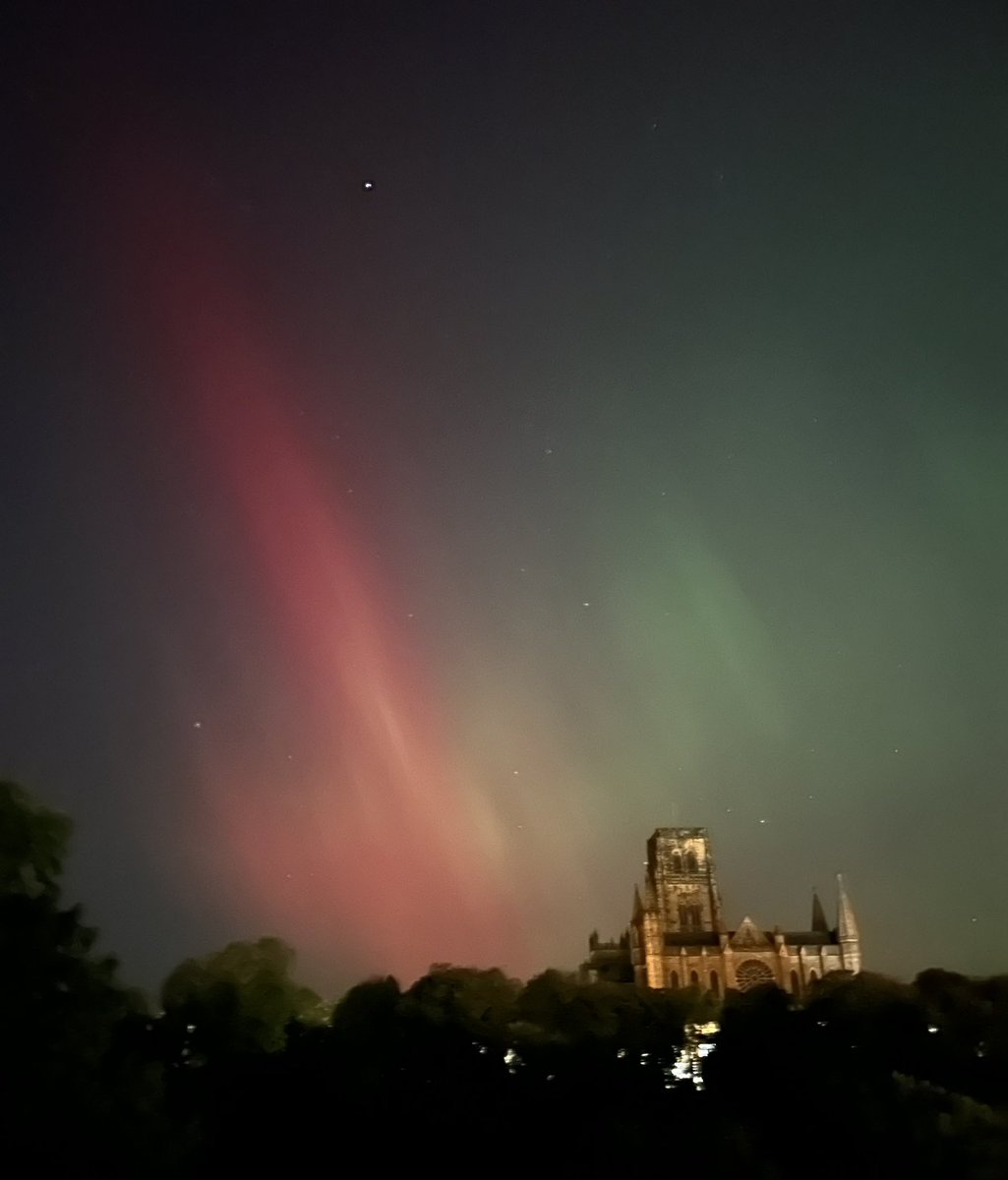Amazing scenes tonight #northernlights #Durham