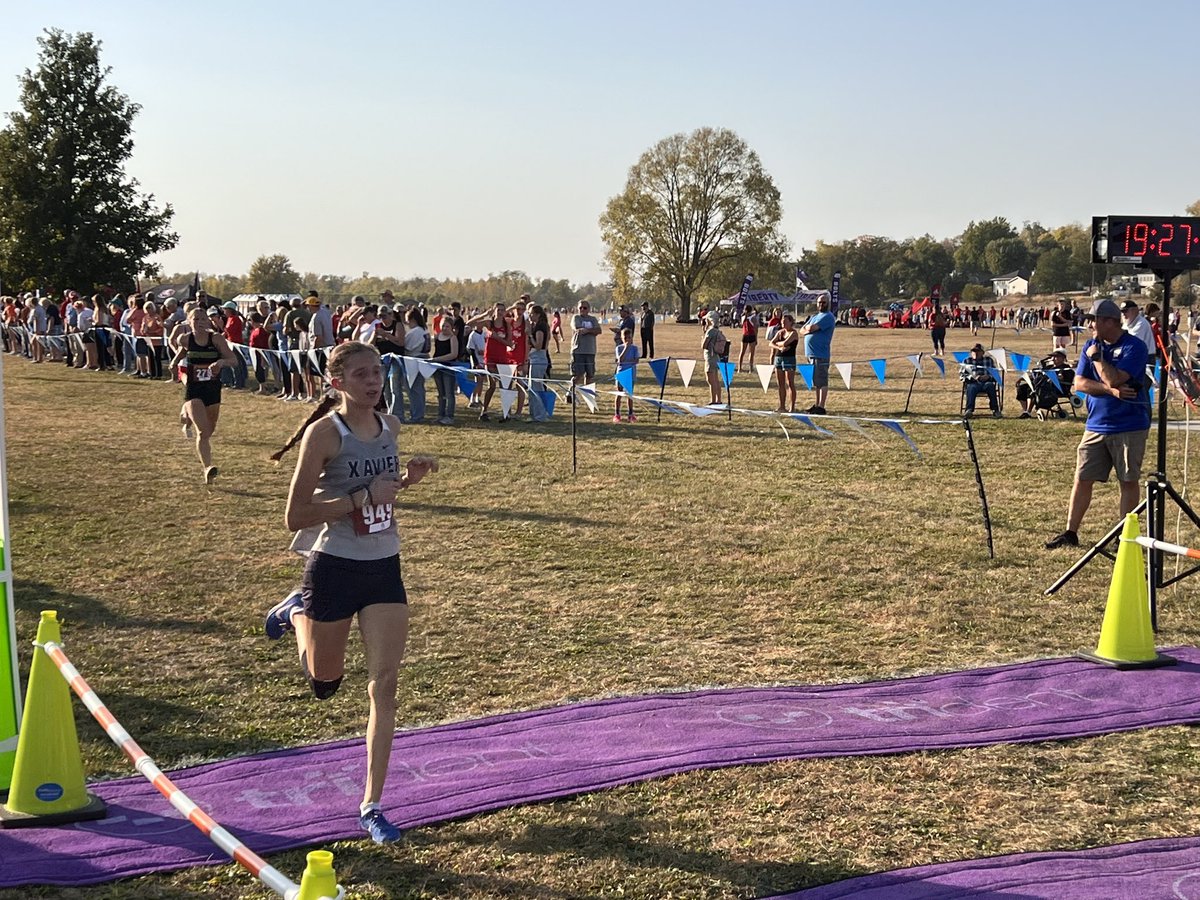 XavierSaintsAD's tweet photo. Congratulations to all our Xavier XC runners competing at the MVC Super Meet today! https://t.co/XPaz2592wS