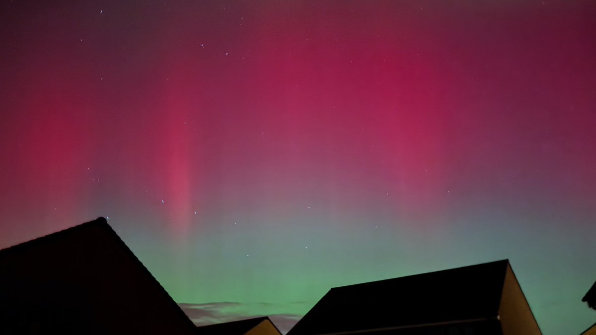 drchrisrobus's tweet image. Northern Lights | Bedford | October 2024

Absolutely incredible, that’s one from the bucket list.

#northernlights