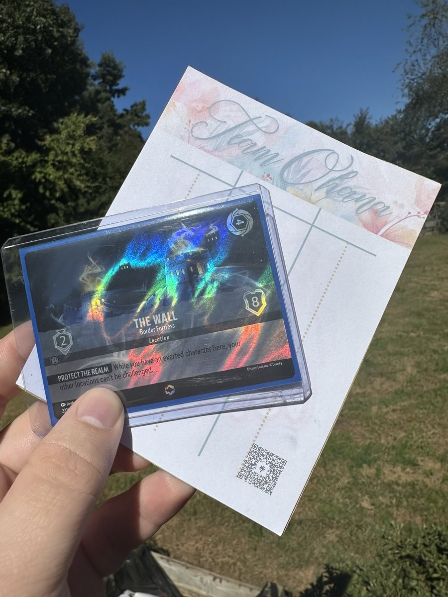 I’m doing a giveaway for an Enchanted 
“The Wall”! 

Just follow the following steps:
1. Follow me. 
2. Like/Retweet this post.
3. Follow <a href="/Ohana_Lorcana/">Team Ohana🌺</a> 

Winner will be picked Monday Oct. 14th at 1pm EST. 

#lorcanagiveaway #lorcana #TeamOhanaGSO
