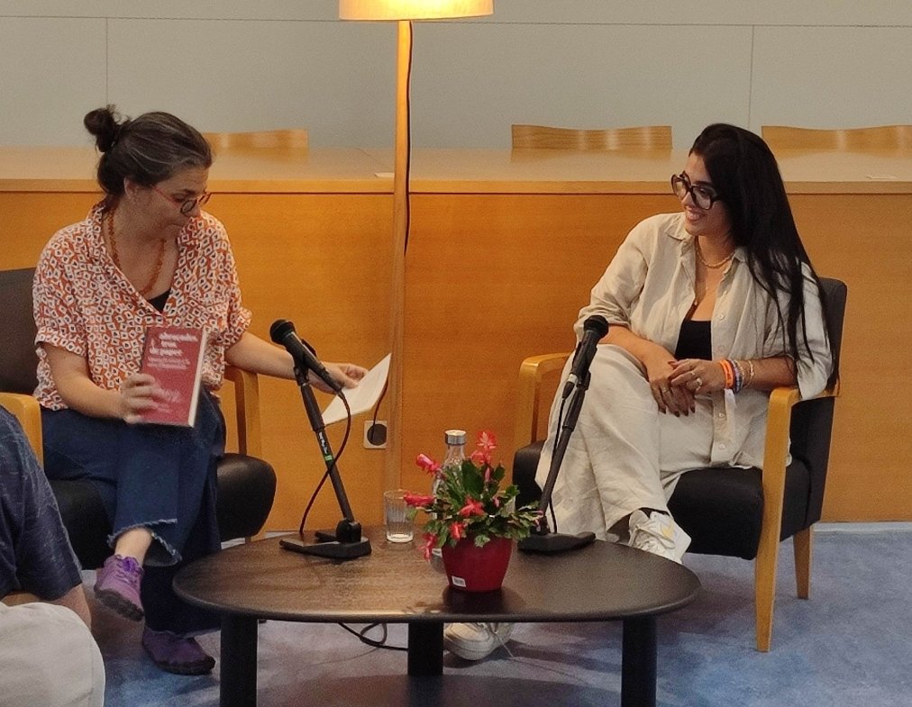 Tarda de posar-hi paraules i compartir vida. 
<a href="/LaiaBonals/">Laia Bonals Ruiz</a> <a href="/ElsNouRals/">Llibreria ElsNouRals</a> <a href="/simbol_editors/">Símbol Editors</a> Gràcies!