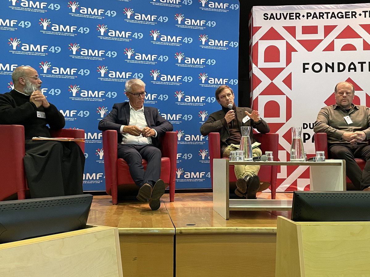 Succès de la conférence organisée  <a href="/Amf49Maires/">AMF49</a> #fondation du patrimoine +300 personnes présentes. Merci à tous les partenaires et financeurs présents. Sujet au cœur des préoccupations des élus, chacun a compris que des solutions existent et que nous devons travailler ensemble !