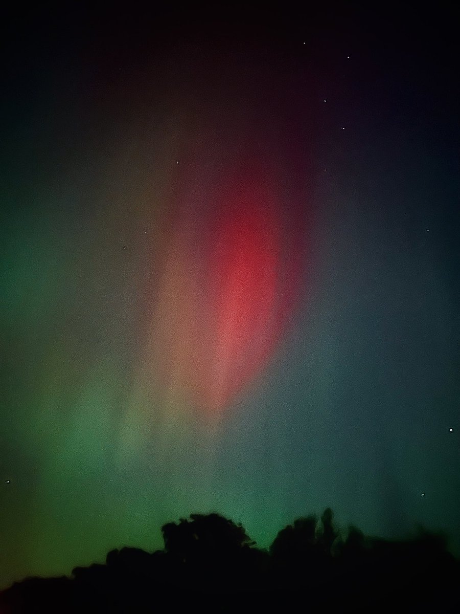 Liver Growth and Cancer Lab (@boulter_lab) on Twitter photo Have you ever wanted to live in an ancient city where you can see the #Auroraborealis Then take a look👇! Welcome to Edinburgh. <a href="/EdinburghUni/">The University of Edinburgh</a> <a href="/EdinUni_IGC/">Institute of Genetics and Cancer</a> Have you ever wanted to live in an ancient city where you can see the #Auroraborealis Then take a look👇! Welcome to Edinburgh. <a href="/EdinburghUni/">The University of Edinburgh</a> <a href="/EdinUni_IGC/">Institute of Genetics and Cancer</a>