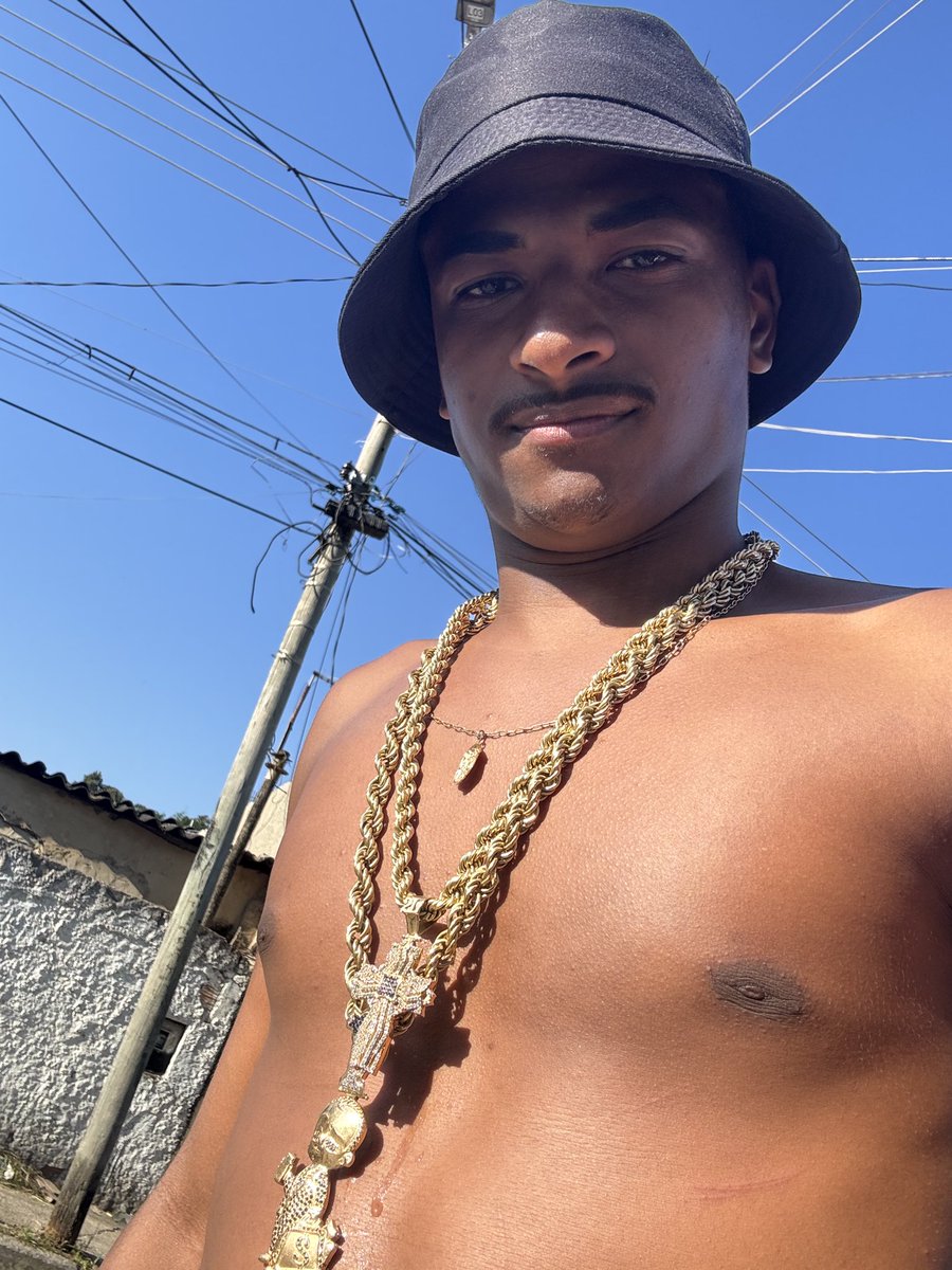 77queridinho's tweet photo. da aquela atualizada, já q voltou 🫵🏾 https://t.co/HbOn2SJuq2