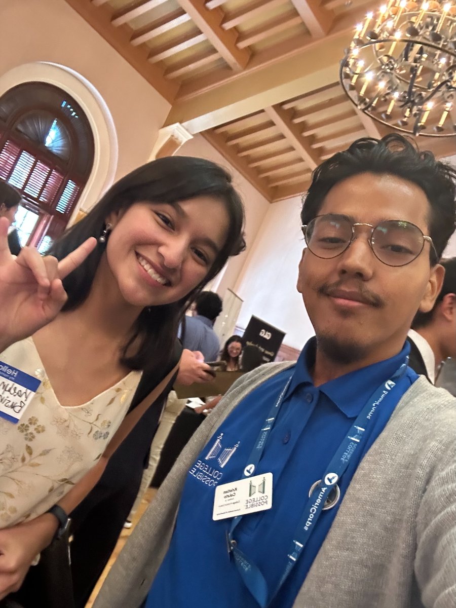 CollPossibleTX's tweet image. Being based in Austin, we’re fortunate to have many of our coaches and students as proud alumni or future Longhorns at the University of Texas! Sometimes, they even visit the campus together, fostering connections and dreams of college success. #HookEm  #CollegePossible