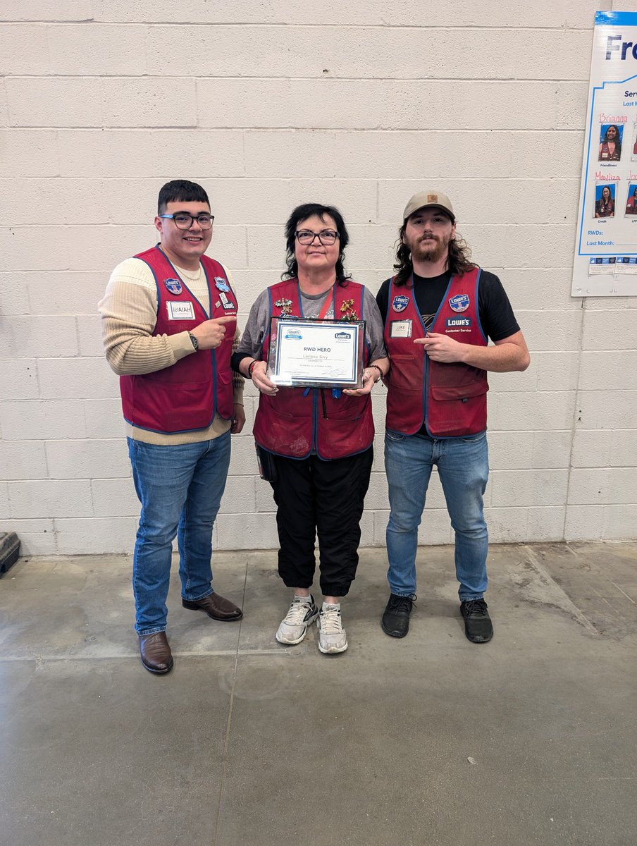 ⭐️⭐️Some Awards handed out for front end appreciation. Couldn’t be successful without the help of everyone on my team.  <a href="/barnard_robby/">Robby Barnard</a> <a href="/DustinCornell5/">Dustin Cornell</a> <a href="/BlueBoxR1/">@BlueBoxR1</a> <a href="/BenitoKomadina/">Benito.Komadina@Lowes</a>