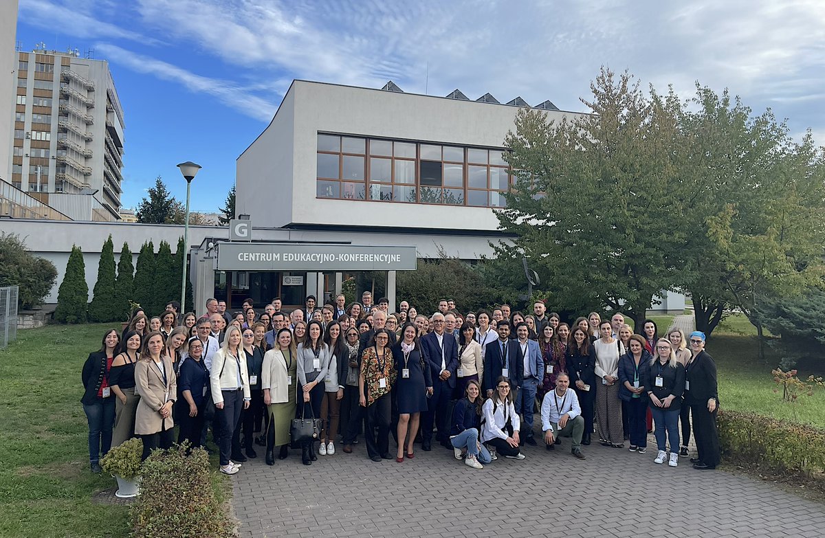 Day 1 of the CCI4EU Capacity Building Conference has come to a close, and it was an insightful day in Warsaw! 🎉 Discussions covered key topics like research innovation, AI in healthcare, and translating insights into clinical practice, among others.

Stay tuned for updates!🔔