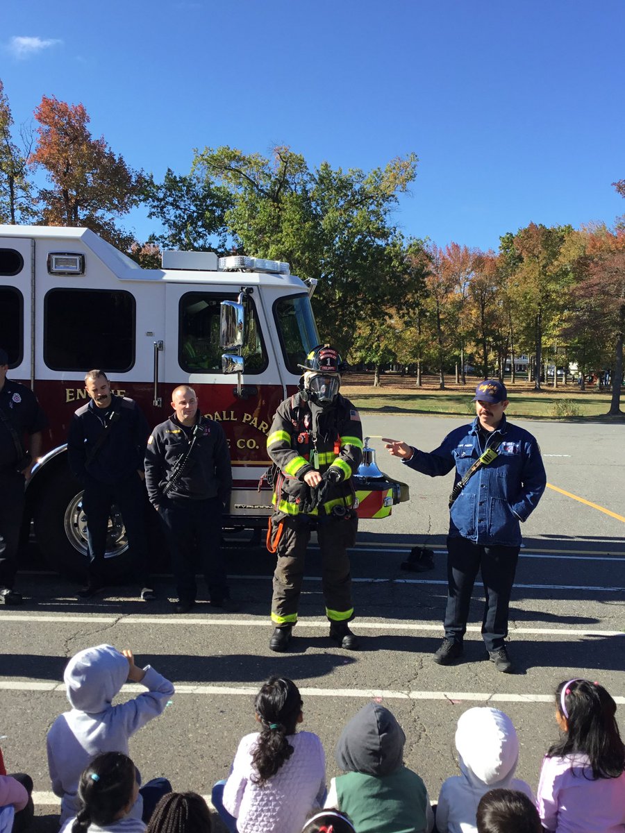 Mrs. Stover tweet media