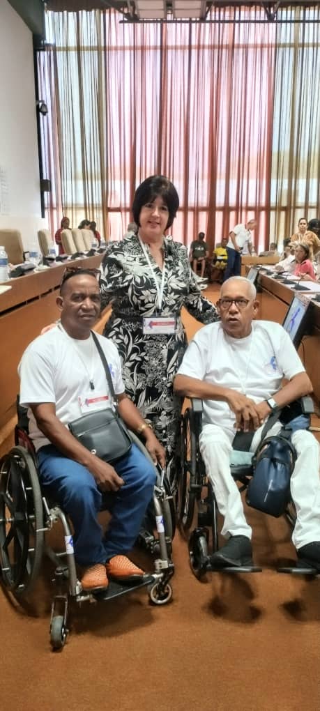 Presente el #MtssCuba en la comisión de candidatura de la Junta Nacional de la <a href="/aclifimcuba/">ACLIFIM</a>.
Delegados de Santiago de Cuba agradecidos con la participación de la Ministra Marta Elena Feitó Cabrera, en su VII Congreso.
#QueNadieQuedeAtrás