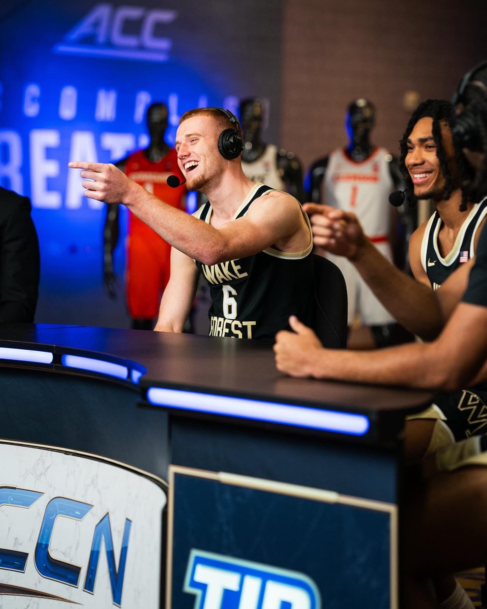 WakeMBB's tweet image. Caused a lot of laughs this morning 😆 

#GoDeacs 🎩 🏀 | #ACCMBB